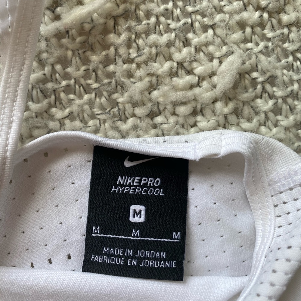Nike Pro Hypercool Tank - Picture 3 of 4
